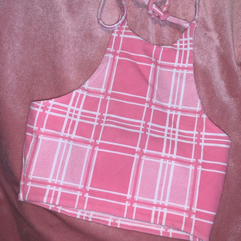 Pink and white Plaid Pretty little thing Halter top size 2 - Picture 4 of 5